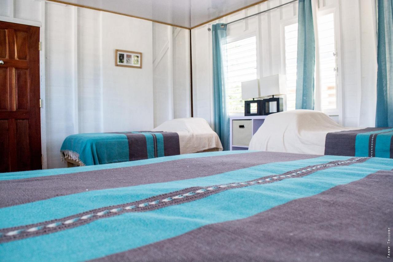 Horse Cottage Sarteneja エクステリア 写真